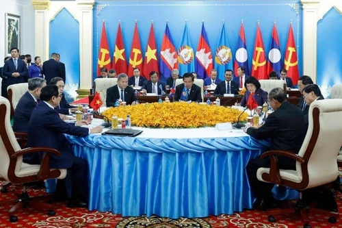 越南-柬埔寨-老挝三国政党领导人会晤全景。（图片来源：越通社）