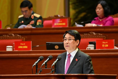 国家主席梁强致开幕词。