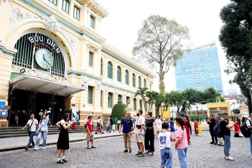 胡志明市推动数字化转型,提升游客体验。