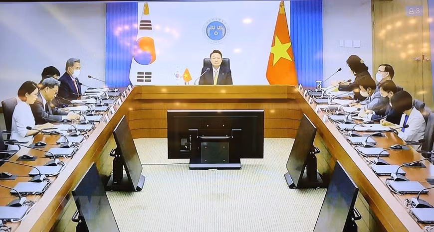 越共中央总书记阮富仲同韩国总统尹锡悦举行会谈（组图） ảnh 3