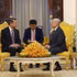 越南政府总理黎明兴拜会西哈莫尼国王诺罗敦·西哈莫尼。（图片来源：越通社）