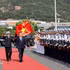 国会主席陈青敏在金兰军事基地检阅仪仗队。（图片来源：越通社）