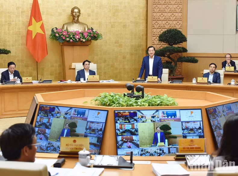 政府副总理黎明慨在会上发表讲话。