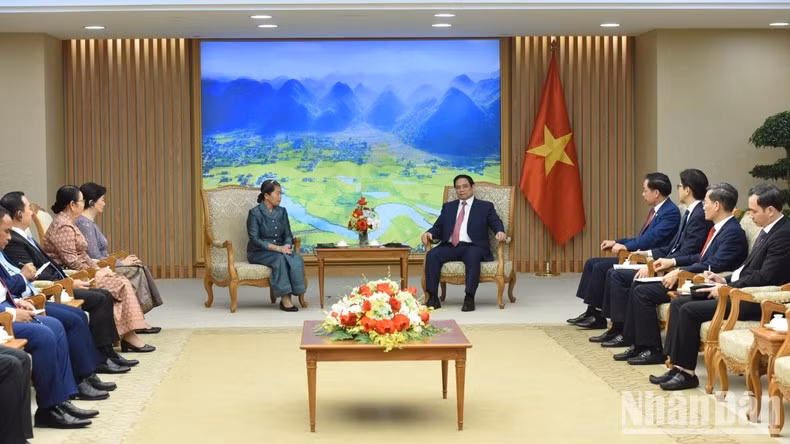 会见场景。