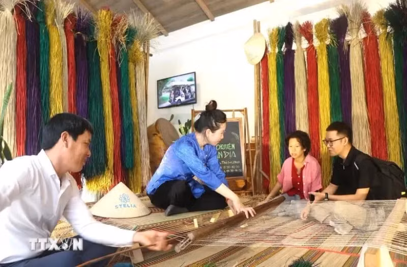 越南努力保护与发展手工艺村。