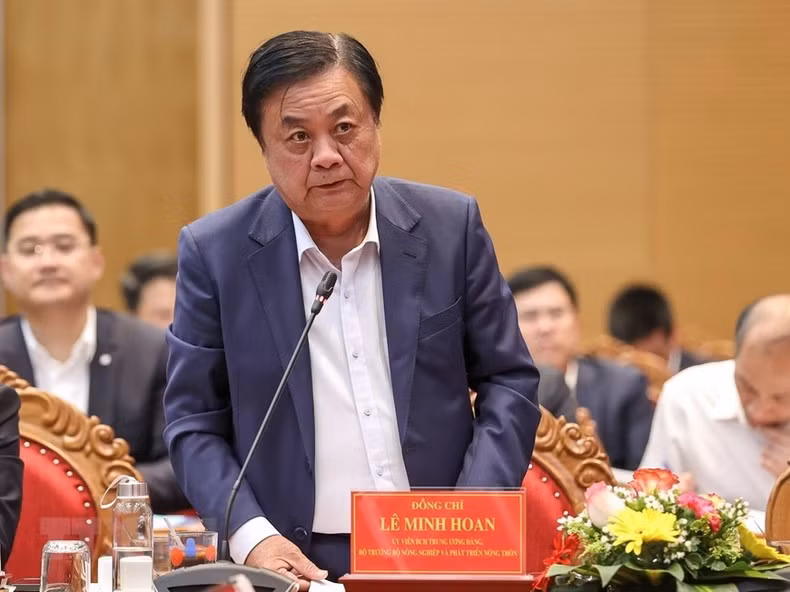 农业与农村发展部部长黎明欢在会上发言。
