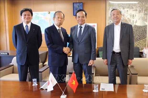 陈流光副总理会见日越友好议员联盟主席二阶俊博。
