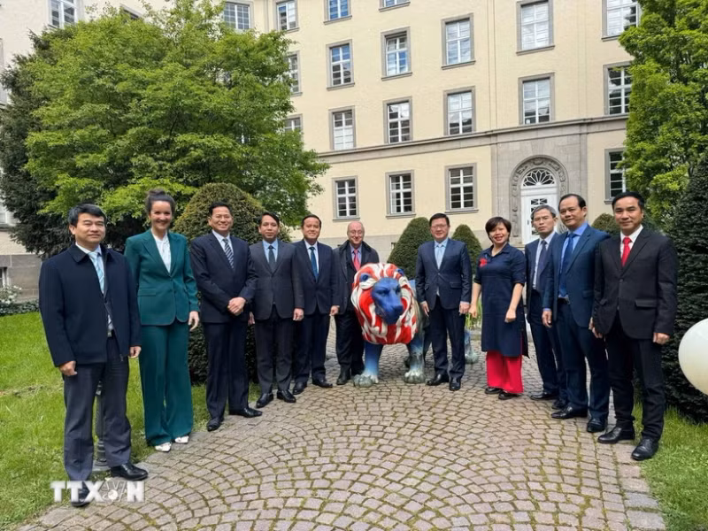 越南司法部工作代表团访问德国黑森州司法部。