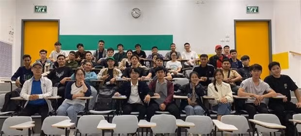 在以色列南部就读的越南研修生全部返校正常上课。