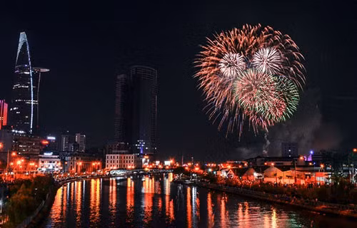附图：胡志明市将设置16个烟花燃放点。