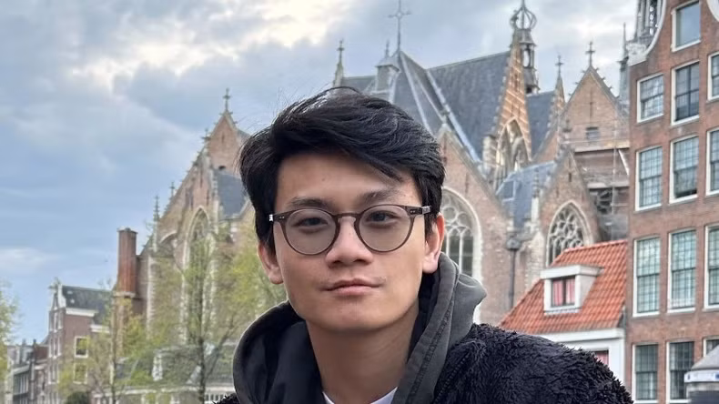 法国里尔大学学生孟权。