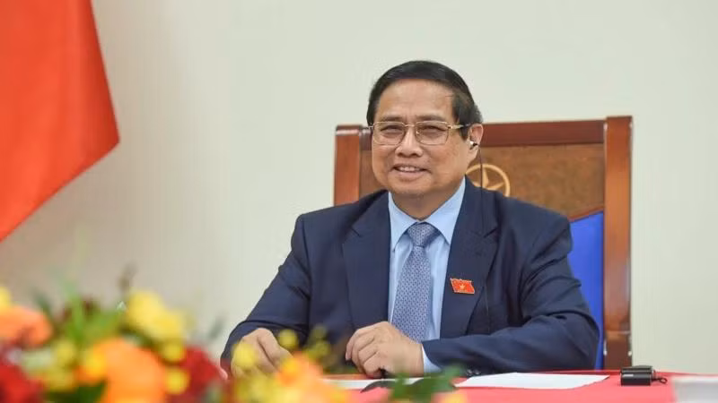 越南政府总理范明正与澳大利亚总理安东尼·阿尔巴尼斯通电话。（陈海 摄）
