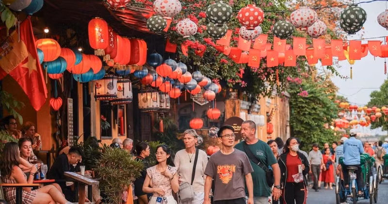 会安保留并维护了其文化特色和古老之美，是许多国内外游客每次来到广南省时都会前来游玩和探索的地方。