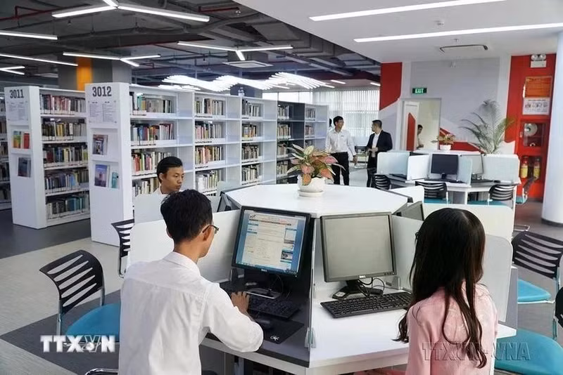 胡志明市孙德胜大学的图书馆。（图片来源：越通社）