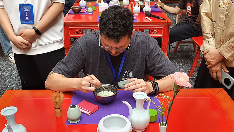 体验宋代点茶。