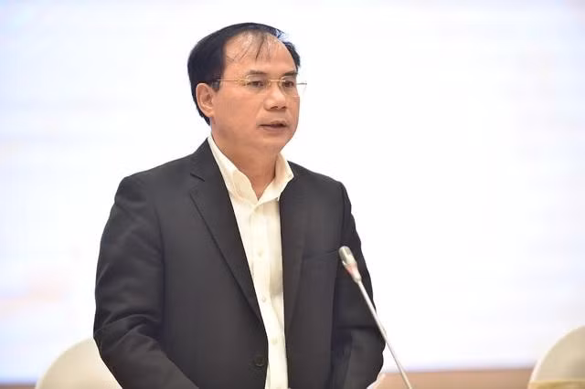 建设部副部长阮文生发言。