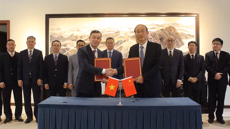 越中两国审计署在越南驻华大使范清平的见证下签署了第四次合作备忘录。