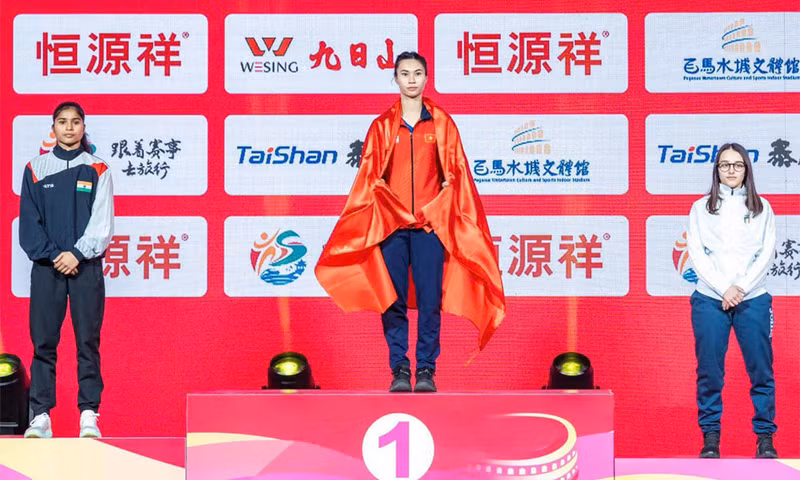 越南北江省运动员阮氏兰夺得金牌。