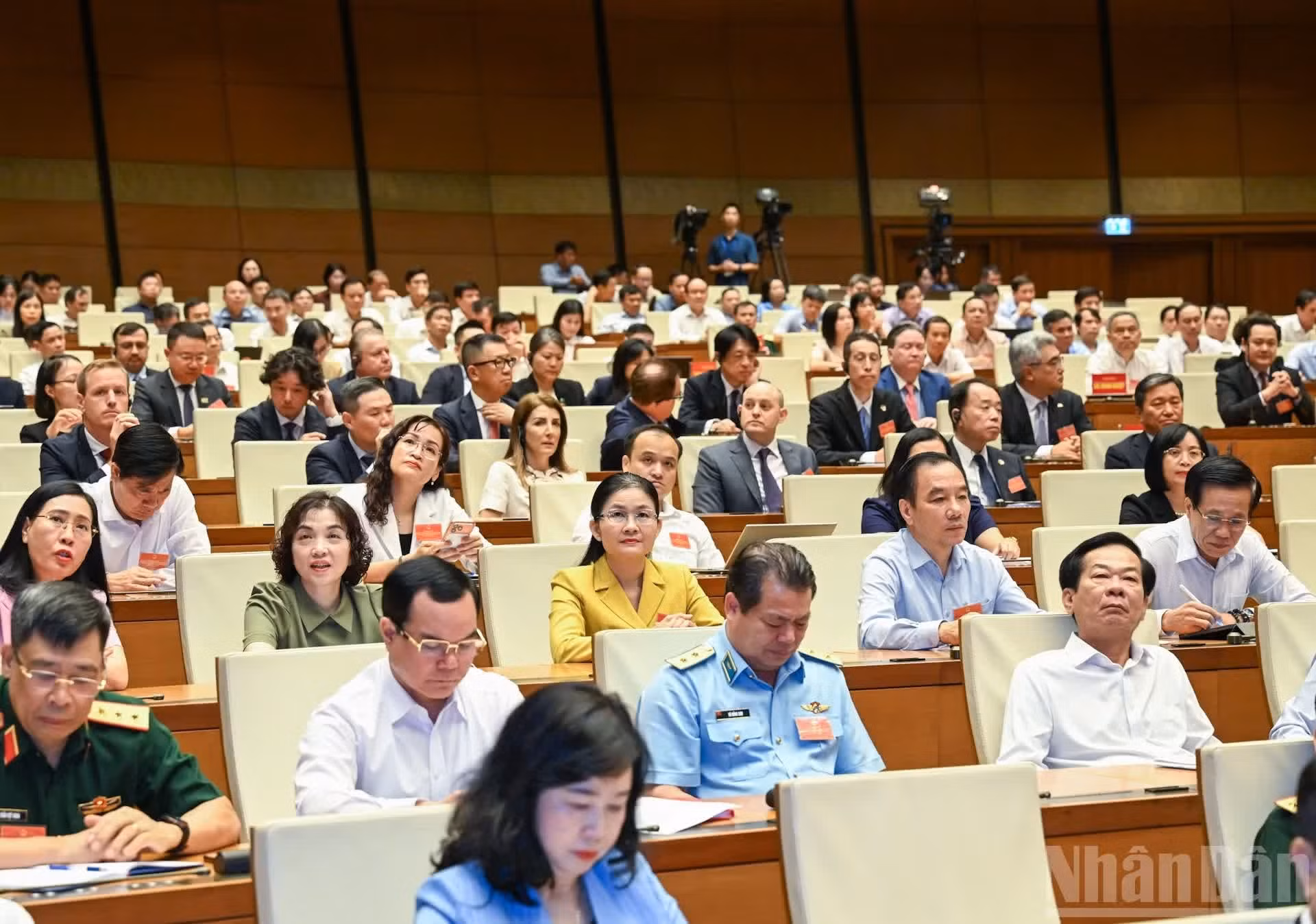与会代表。