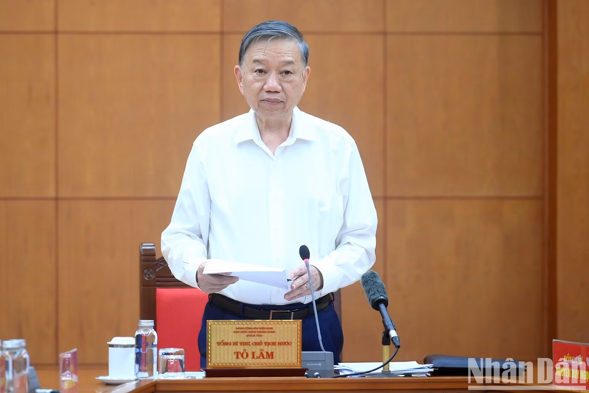 越共中央总书记、国家主席苏林与中央政策与战略部举行工作会议【组图】 ảnh 1 越共中央总书记、国家主席苏林与中央政策与战略部举行工作会议【组图】 ảnh 1