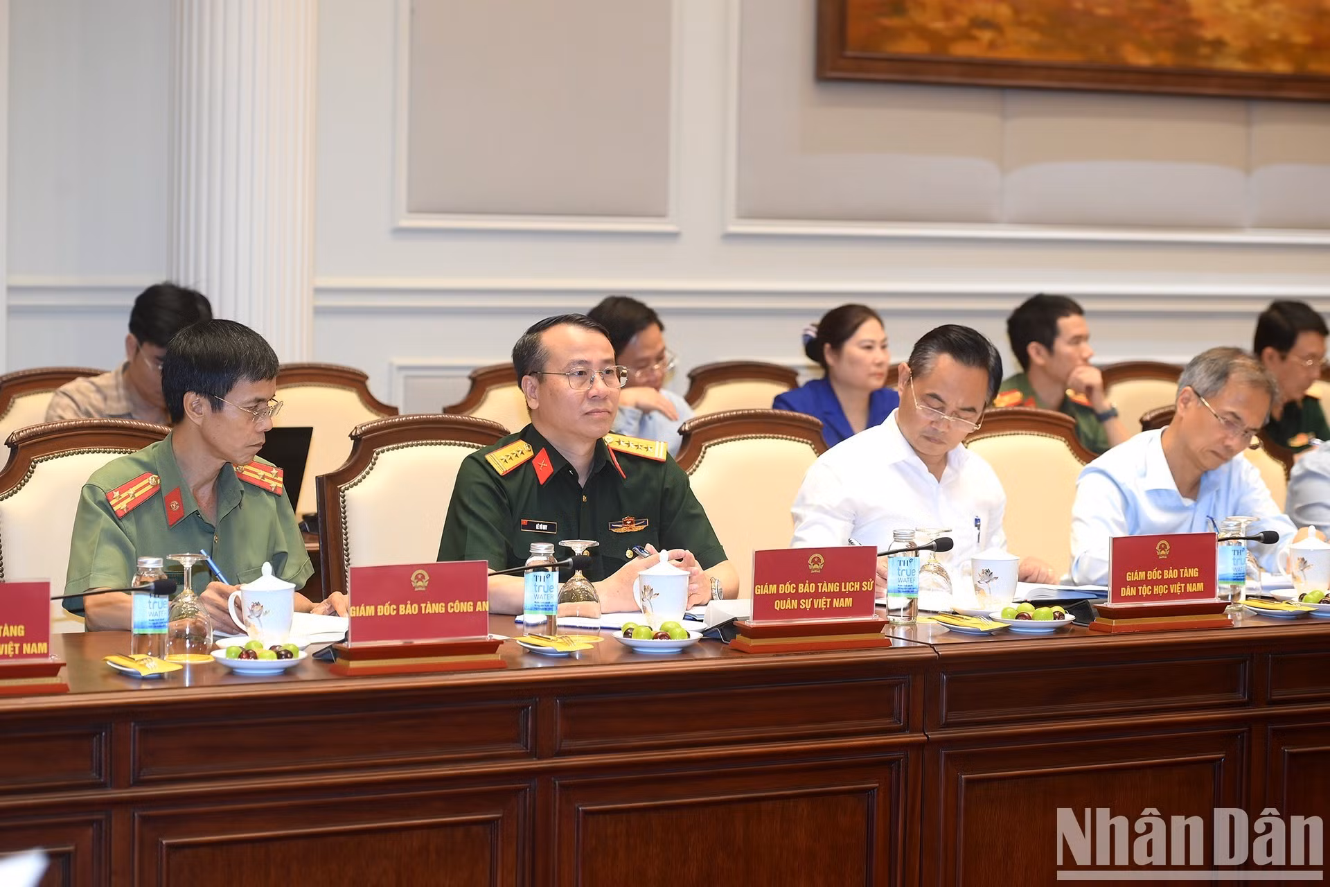 与会代表。