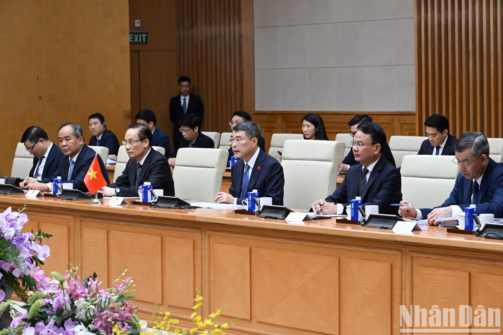 政府总理黎明兴和越方代表会见缅甸联邦共和国总统敏昂莱。
