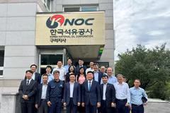 工贸部部长黎孟雄率团造访韩国国家石油公司（KNOC）。（图片来源：工贸部）