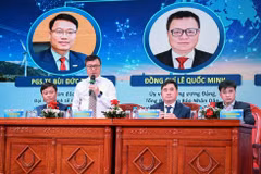 《人民报》社总编辑黎国明主持了研讨会。