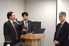 越南政府副总理胡国勇在参访韩国SK集团时发表讲话。（图片来源：越通社）