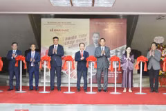 “革命情义：参加广州起义的越南同志”专题展开幕式。（图片来源：胡志明博物馆）