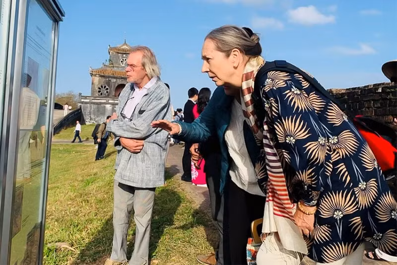 德国文化遗产保护协会驻越南首席代表安德里亚·特福尔（Andrea Teufel）女士（右）。