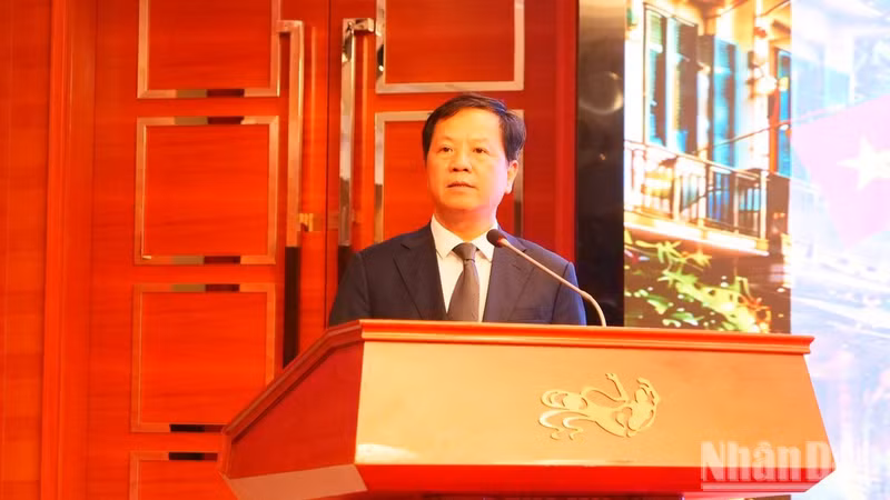 越南驻华大使馆参赞杜光松在活动上发表讲话。（微沙 摄）
