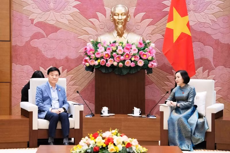 会见场景。