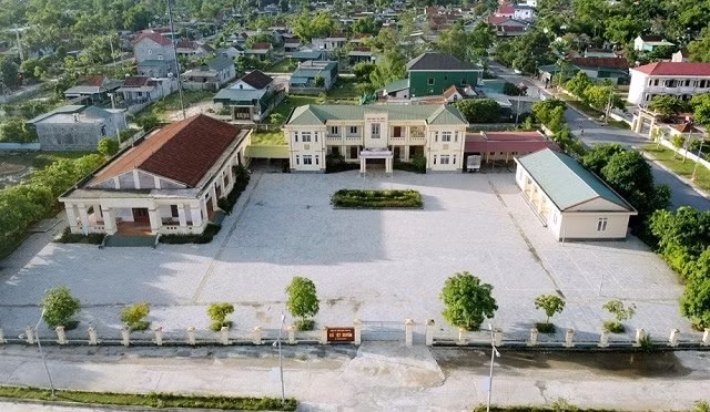 附图。