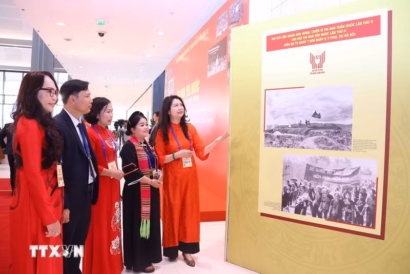 “革新40年来国家经济社会发展成就，特别是2021—2025年阶段突出成果”的专题展览。（图片来源：越通社）