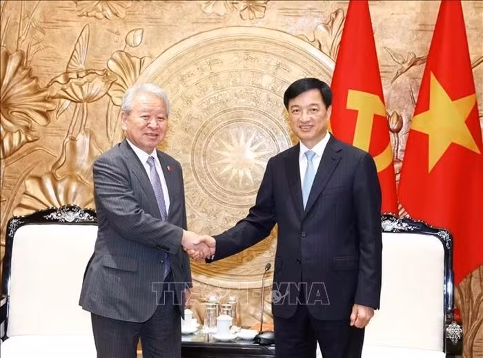 越共中央组织部部长阮维玉会见日本国际协力机构理事长田中明彦。