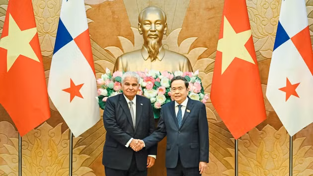 越南国会主席陈青敏会见巴拿马总统何塞·劳尔·穆利诺【组图】