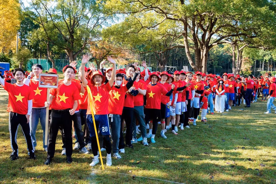03-ngay-hoi-dai-doan-ket-toan-dan-toc-nam-2025-tai-fukuoka-xac-nhan-ky-luc-xep-la-co-to-quoc-lon-nhat-trong-cong-dong-nguoi-viet-tai-nhat-ban-8411266.jpg