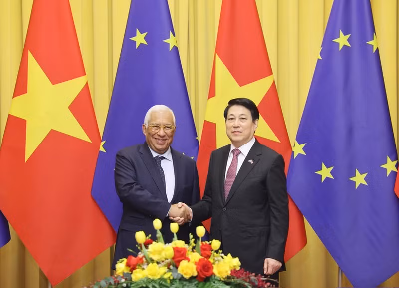 越南国家主席梁强与欧洲理事会主席安东尼奥·科斯塔。