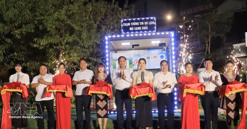 木江界智慧街区开街仪式。（图片来源：越通社）
