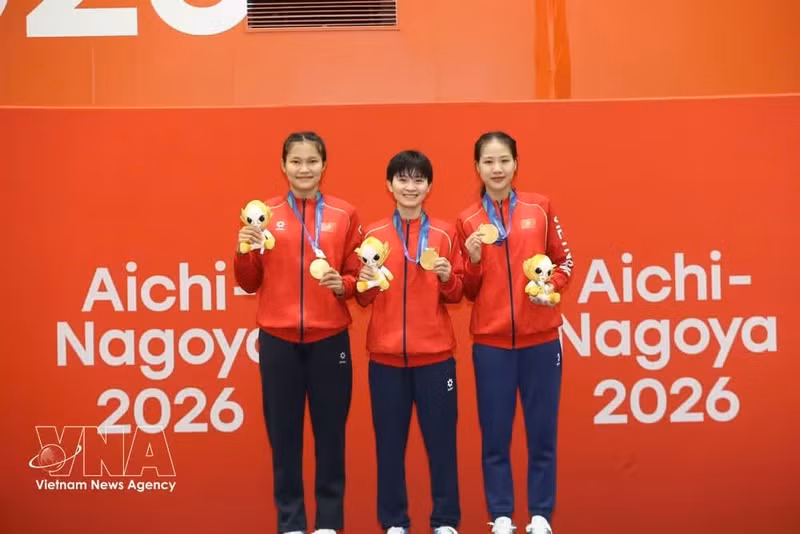 越南女子藤球队为越南代表团在第20届亚运会上夺得了第二枚金牌。（图片来源：越通社）
