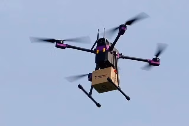 在胡志明市高科技园区开展无人机（UAV）配送试验。