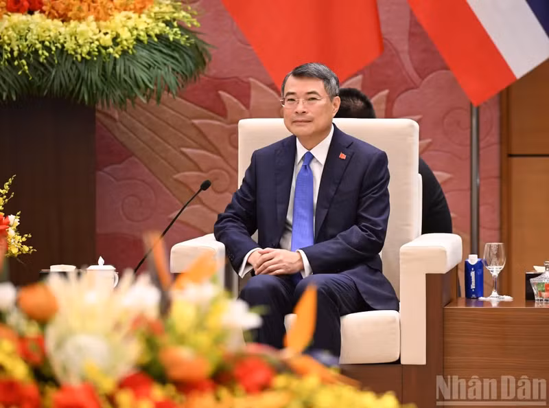 thutuong3.jpg