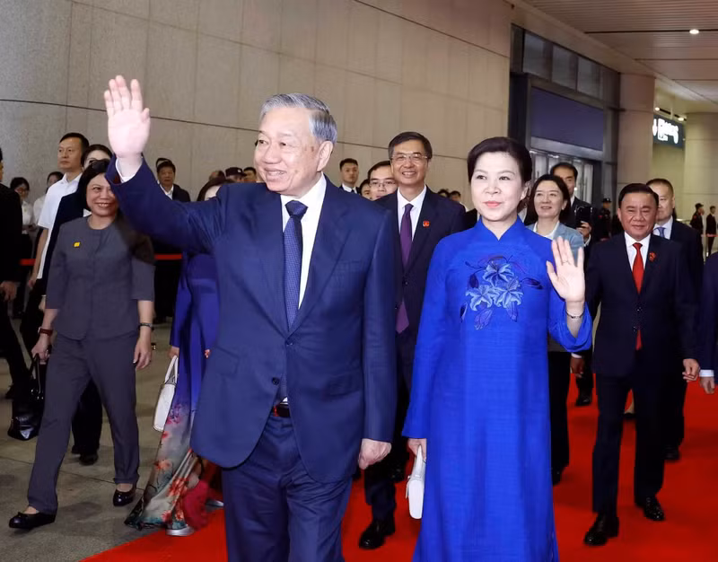 越共中央总书记、国家主席苏林及夫人圆满结束对中国进行的国事访问。