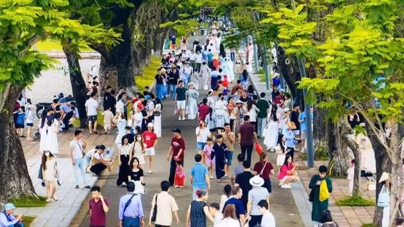 2026年上半年，到顺化参观旅游的游客大幅增加。