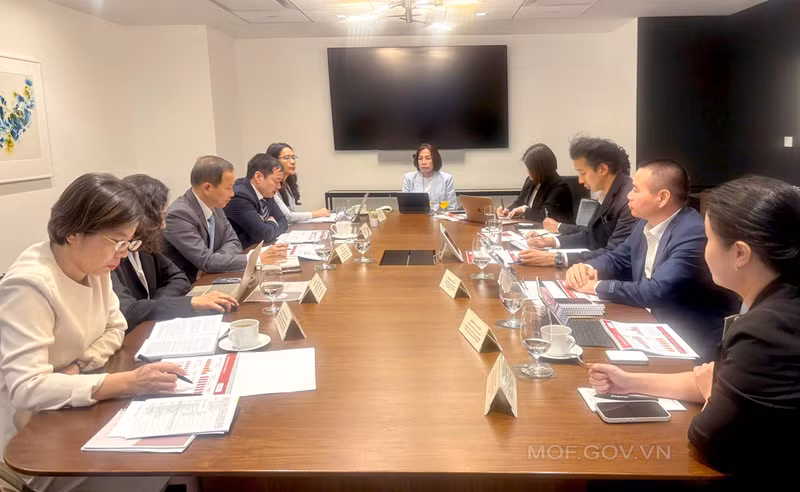 越南财政部代表团会见美国金融机构与投资者。（图片来源：越南财政部）