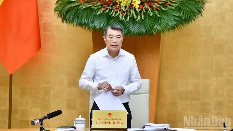 越南政府总理黎明兴在会上发表讲话。