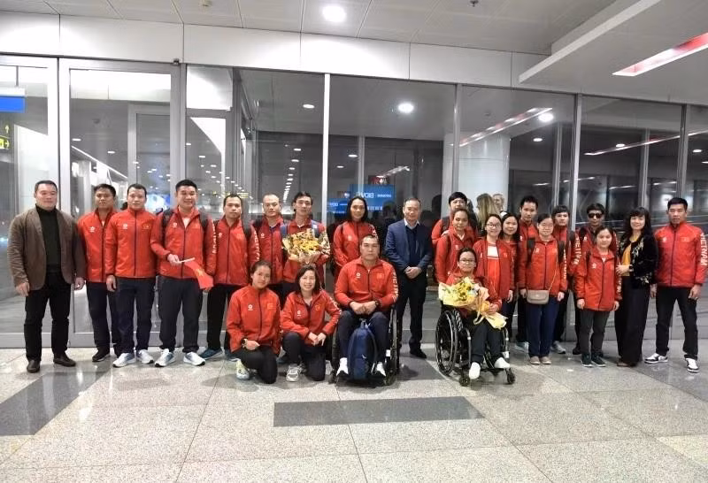 越南残疾人体育代表团圆满完成第13届东残会征程并安全回国。（图片来源：越通社）