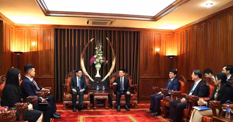 双方会见场面。（图片来源：越通社）