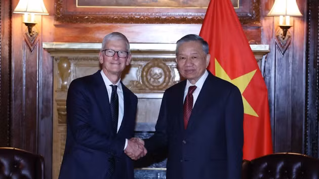 越共中央总书记、国家主席苏林会见苹果公司董事会执行主席蒂姆·库克。